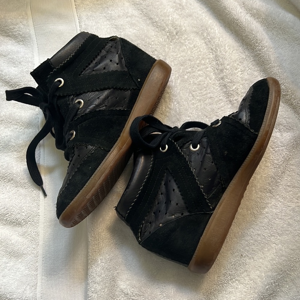 Isabel Marant Bobby Basket Suede Leather Perforated Sneakers in Taupe 39/9